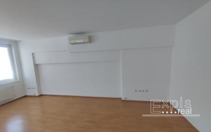 PRENÁJOM 4 izbový byt s terasou a parkovaním Staré mesto EXPISREAL