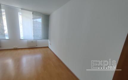 PRENÁJOM 4 izbový byt s terasou a parkovaním Staré mesto EXPISREAL
