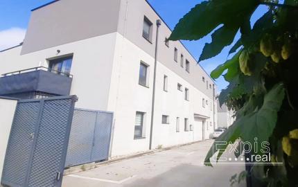 PREDAJ 2 izbový štýlový byt so záhradou Ružinov EXPISREAL