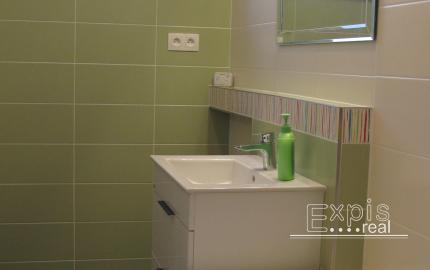 PRENÁJOM 2 izb. byt s balkónom, pri HRADE, Krátka ul., BA Staré Mesto EXPIS REAL