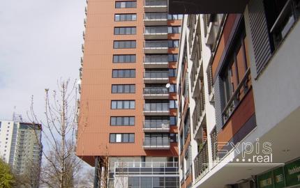 PRENÁJOM 2 izbový byt s bazénom na streche NIVY Ružinov EXPISREAL