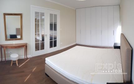 PRENÁJOM 2 izbový byt s dvomi balkónmi, Poľská ulica, Bratislava – Staré Mesto, EXPIS REAL