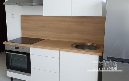 Prenájom 2 izbový byt po rekonštrukcii - Trnavská cesta