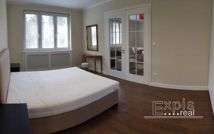 PRENÁJOM 2 izbový byt s dvomi balkónmi, Poľská ulica, Bratislava – Staré Mesto, EXPIS REAL