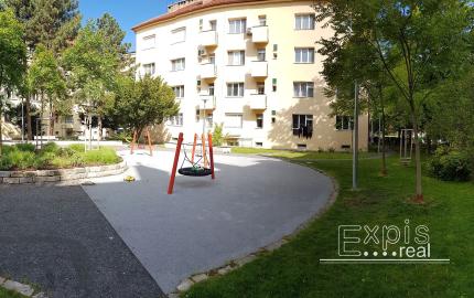 PRENÁJOM 2 izbový byt s dvomi balkónmi, Poľská ulica, Bratislava – Staré Mesto, EXPIS REAL