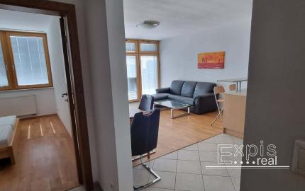 PRENÁJOM 2 izbový byt s bazénom na streche NIVY Ružinov EXPISREAL
