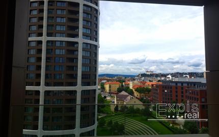 PRENÁJOM 2izb byt SKYPARK s výhľadom na hrad Bottova Staré mesto EXPISREAL