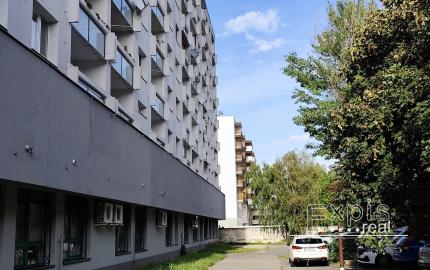 Prenájom 2 izbový byt po rekonštrukcii - Trnavská cesta