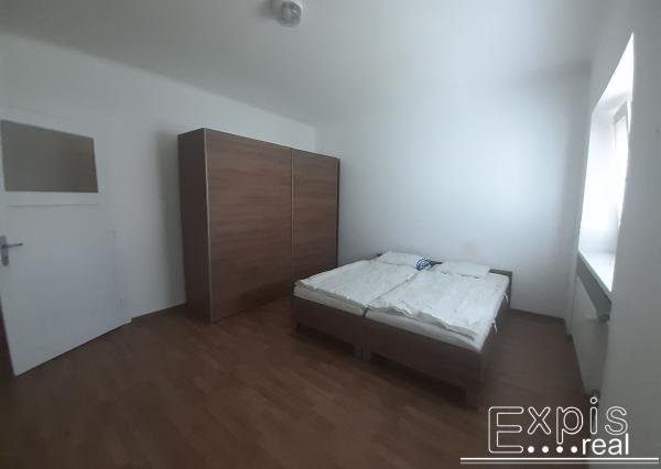 PRENÁJOM  5 izb priestranný RD vhodný aj na kancelárie Prievoz Ružinov EXPIS REAL