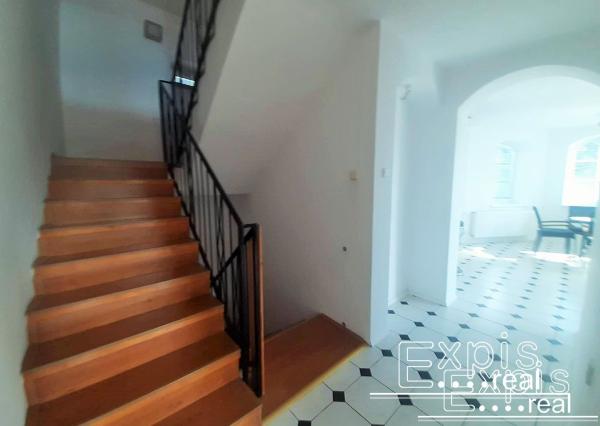 PRENÁJOM  6 izb dom s krásnym výhľadom pri lese na KOLIBE Nové mesto  EXPIS REAL