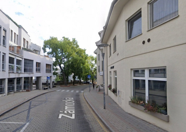 PRENÁJOM 4 izbový byt s terasou a parkovaním Staré mesto EXPISREAL
