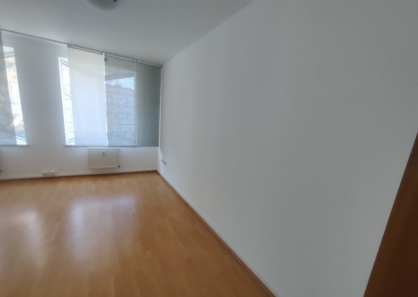 PRENÁJOM 4 izbový byt s terasou a parkovaním Staré mesto EXPISREAL