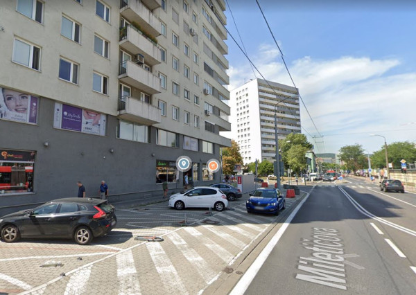 PREDAJ parkovacie státie križovatka Miletičova - Košická