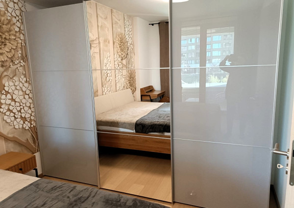 NA PRENÁJOM - Štýlový 2-izbový byt v SKY PARK  - zariadený,  s možnosťou prenájmu parkovania aj pivnice