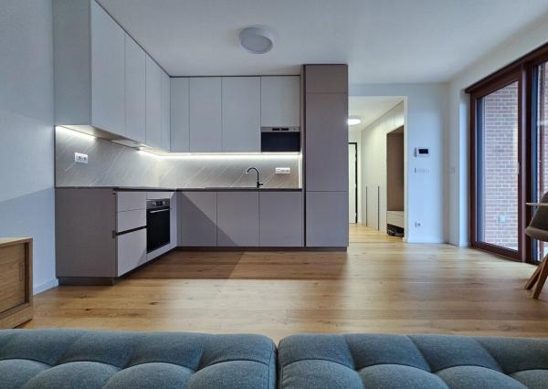 PRENÁJOM 2izb dogfriendly byt s balkónom a parkovaním Zwirn NIVY Expisreal