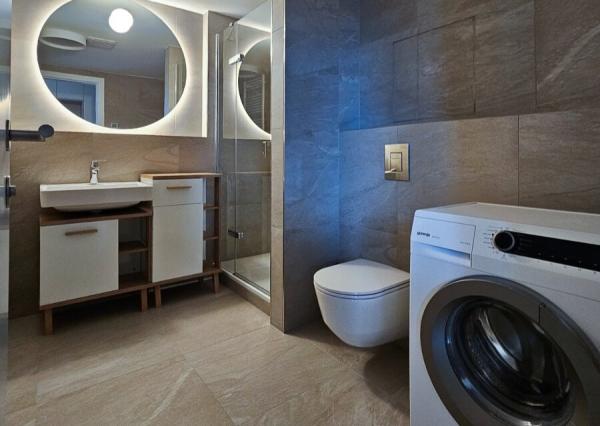 PRENÁJOM 2izb dogfriendly byt s balkónom a parkovaním Zwirn NIVY Expisreal