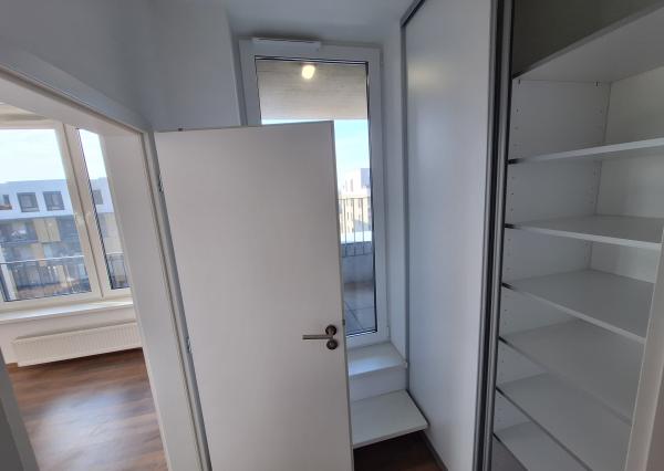 PRENÁJOM 4izb veľkometrážny byt s terasou a parkovaním SLNEČNICE Expisreal