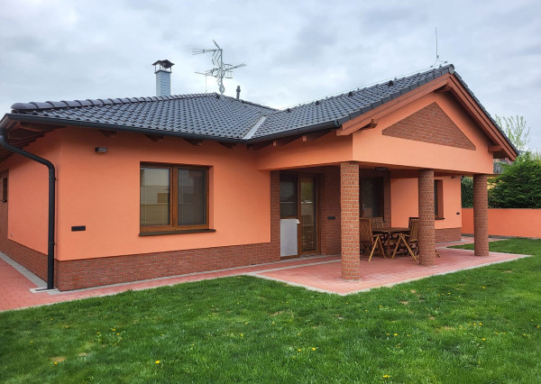 PRENAJOM Rodinný dom - bungalov v Stupave, vhodný aj na podnikanie EXPIS REAL