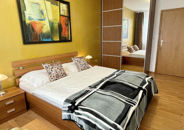 PRENÁJOM 3 izb. byt s parkingom, Kýčerského ulica, BA Staré Mesto Expis real