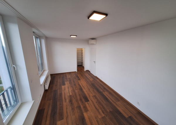 PRENÁJOM 4izb byt s veľkou terasou a parkovaním SLNEČNICE Expisreal