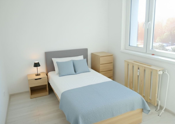 PREDAJ 2 izbový byt po rekonštrukcii - Trnavská cesta