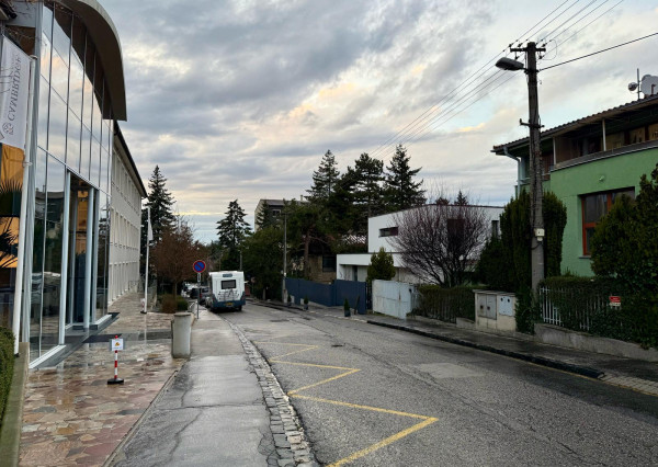 Prenájom - 4 izb. atypické bývanie v RD - EXPISreal