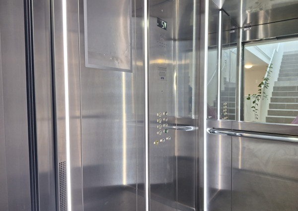 PRENÁJOM 4izb byt s veľkou terasou a parkovaním SLNEČNICE Expisreal