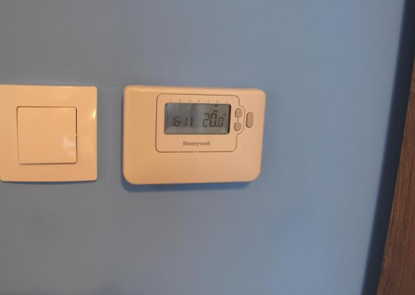 PRENÁJOM 2 izb. byt s balkónom, pri HRADE, Krátka ul., BA Staré Mesto EXPIS REAL