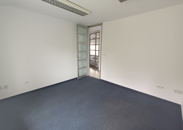 Prenájom - 4 izb. atypické bývanie v RD - EXPISreal