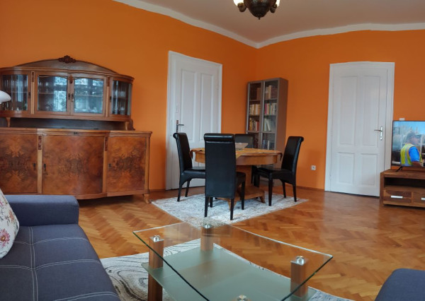 PRENÁJOM 2 izb. byt s balkónom, pri HRADE, Krátka ul., BA Staré Mesto EXPIS REAL