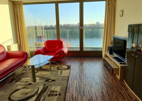 PRENAJOM 2 izbovy byt EUROVEA Expis real