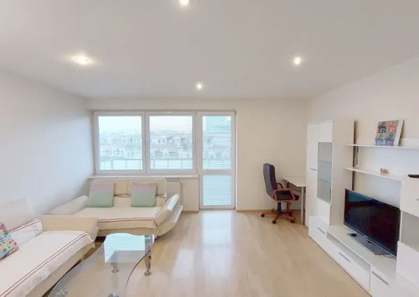 PRENÁJOM 3izb priestranný byt Staré mesto Expisreal