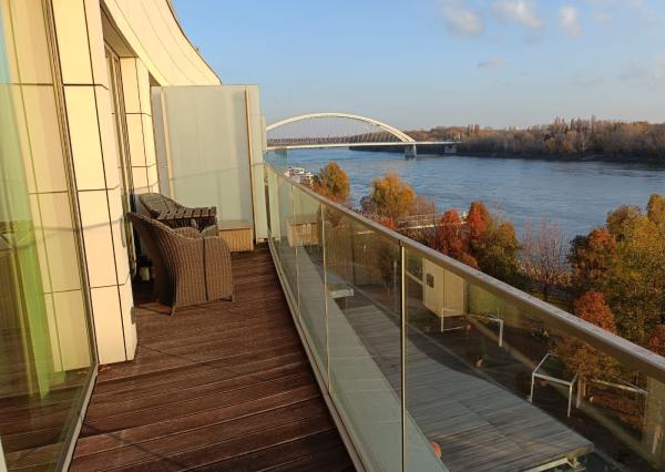 PRENAJOM 2 izbovy byt EUROVEA Expis real