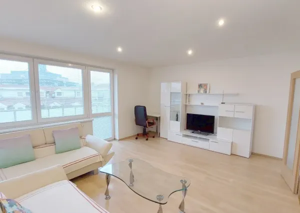 PRENÁJOM 3izb priestranný byt Staré mesto Expisreal