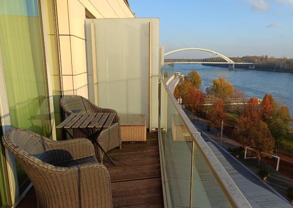 PRENAJOM 2 izbovy byt EUROVEA Expis real