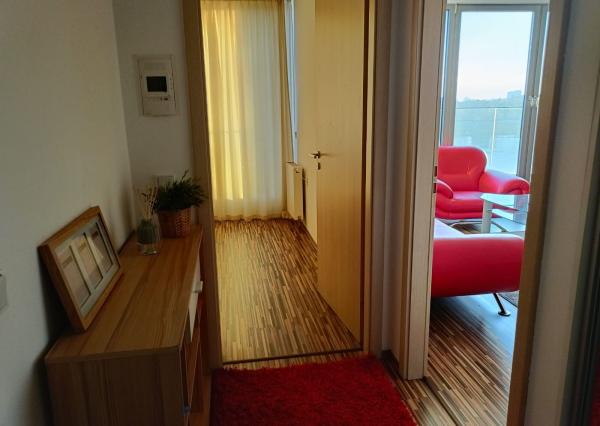 PRENAJOM 2 izbovy byt EUROVEA Expis real