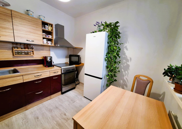 PREDAJ 2 izb byt Petržalka Bradáčova EXPISREAL