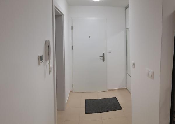 PRENÁJOM 2 izb byt s loggiou, City Park Ružinov, Jarabinková ulica, Bratislava Nivy,  Expis real