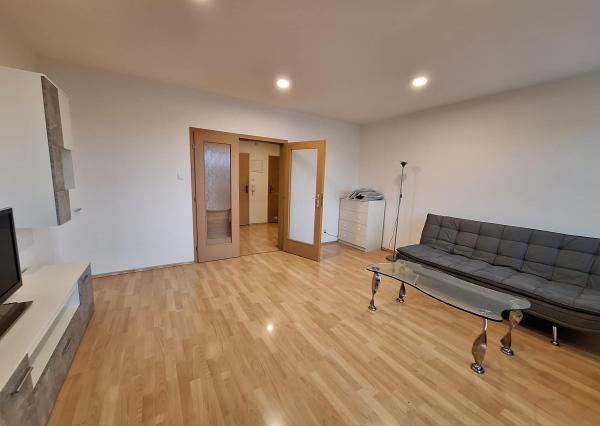 PRENÁJOM 3izb  byt Staré mesto Šancová orientácia do tichého dvora Expisreal