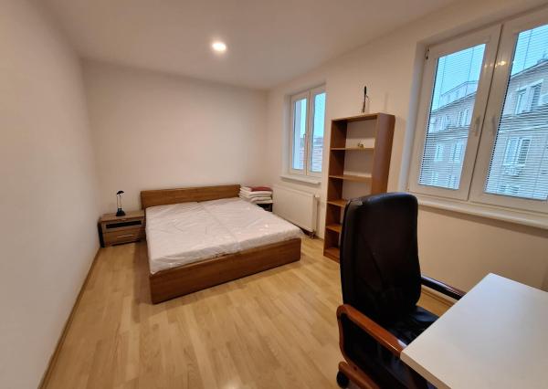 PRENÁJOM 3izb  byt Staré mesto Šancová orientácia do tichého dvora Expisreal