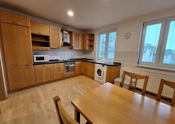 PRENÁJOM 3izb  byt Staré mesto Šancová orientácia do tichého dvora Expisreal