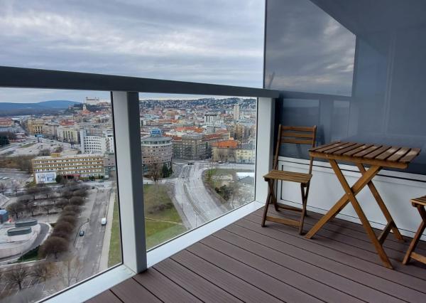 PRENÁJOM 2 izb byt s loggiou Panorama city, Bratislava I., Staré Mesto,  Expis real