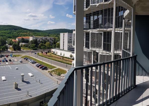 PRENÁJOM 1,5 izbový byt Račianska ulica Guthaus, Bratislava EXPIS REAL