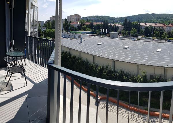 PRENÁJOM 1,5 izbový byt Račianska ulica Guthaus, Bratislava EXPIS REAL