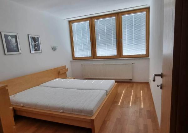 PRENÁJOM 2 izbový byt s bazénom na streche NIVY Ružinov EXPISREAL