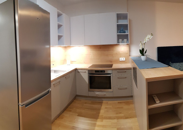 PRENÁJOM 1,5 izbový byt Račianska ulica Guthaus, Bratislava EXPIS REAL