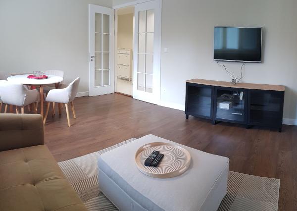 PRENÁJOM 2 izbový byt s dvomi balkónmi, Poľská ulica, Bratislava – Staré Mesto, EXPIS REAL