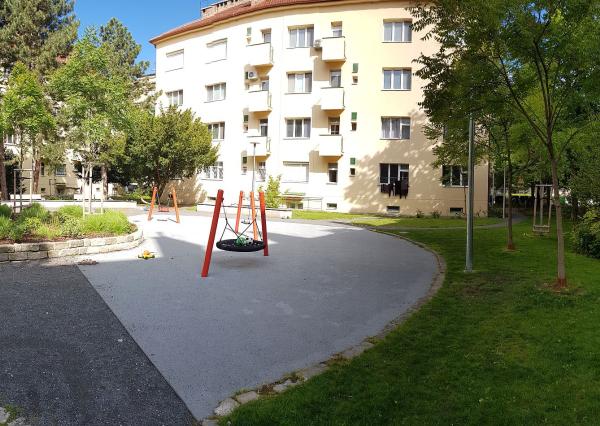 PRENÁJOM 2 izbový byt s dvomi balkónmi, Poľská ulica, Bratislava – Staré Mesto, EXPIS REAL