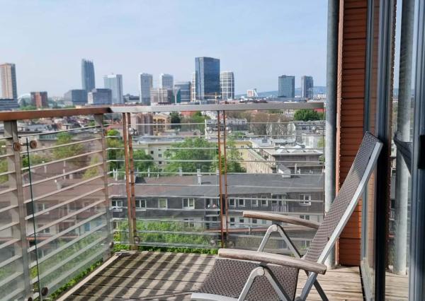 PRENÁJOM 2 izbový byt s bazénom na streche NIVY Ružinov EXPISREAL