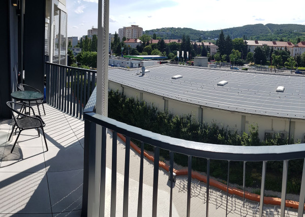 PRENÁJOM 1,5 izbový byt Račianska ulica Guthaus, Bratislava EXPIS REAL